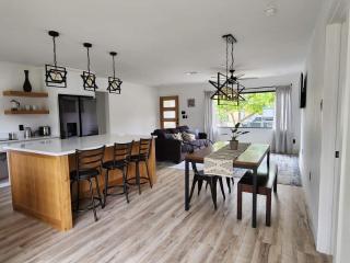 N Dallas, Near DAL and DFW 4 BDRM - Oldham - 4