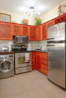 Fabulous third floor condo in a beachfront condominium complex - Jacó - 6