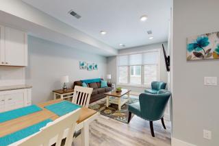 Cozy TC Bay Condo - Traverse City - 5