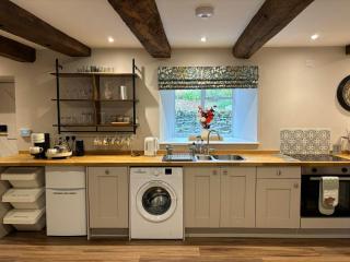 The Cottage at Sychnant Farm - 4