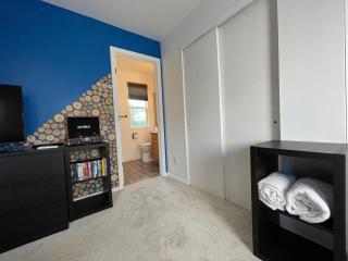 Colorado Room w Private Entrance Deck and Hot Tub - 8