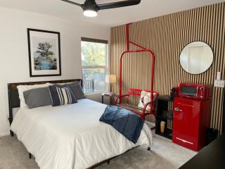 Colorado Room w Private Entrance Deck and Hot Tub - 6