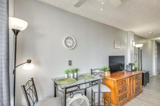 Daytona Beach Condo with Balcony 5 Mi to Speedway! - Daytona Beach - 2