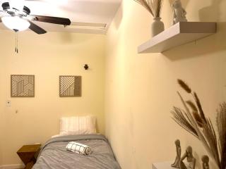 Sunny Apt by the park Mins away from midtown New York - Jersey City - 6