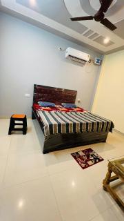 A D Guest House - Ayodhya - 2