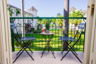 Center of Ocho Rios-Beachfront Studio-Free Beach Access-Pool-Free Parking-Gated Complex-Free Wifi 100Mbps - Ocho Rios - 0