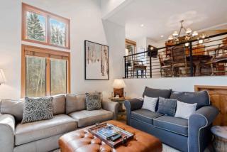 Ridgepoint Townhome 198 by East West Hospitality - 0