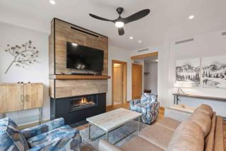 Riverfront Lodge 102 by East West Hospitality - 8