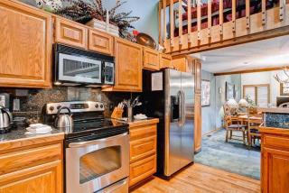Ridgepoint Townhome 149 by East West Hospitality - 1