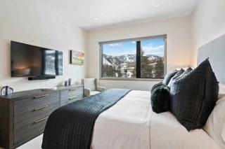 Riverfront Lodge 206 by East West Hospitality - 1