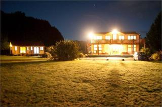 KAHA Lodge - - 0
