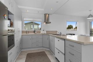Langs Time - Langs Beach Holiday Home - Waipu - 3