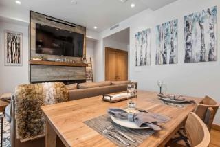 Riverfront Lodge 111 by East West Hospitality - 7