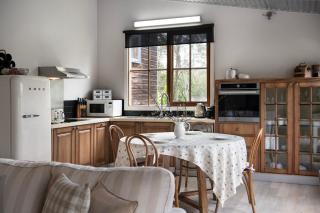 French Cottage- 2 bedrooms with huge spa - 9