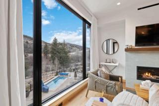 Riverfront Lodge 202 by East West Hospitality - 6