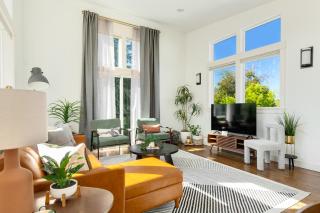 3BR 2.5BA The Orcas Parkside - 2