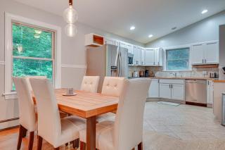 Cabin with Beach Access in Brant Lake Dogs Welcome! - Brant Lake - 4