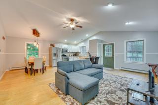 Cabin with Beach Access in Brant Lake Dogs Welcome! - Brant Lake - 8