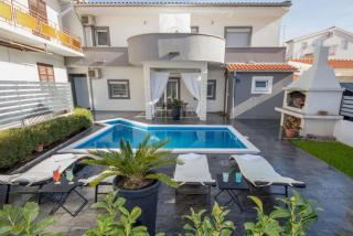 Family friendly house with a swimming pool Vodice - 22902 - Vodice - 9