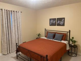 Charming ranch newly renovated - 1