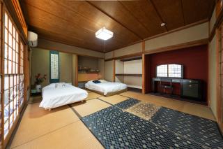 Retreat KOBAYASHI Legendary 102-Year-Old Whole House in Kurashiki 11LLDDK倉敷の宿Retreat KOBAYASHI 1棟貸切 1日1組限定 11LLDDK 520平米 102年前の伝説の建物 瀬戸内芸術祭 直島 美観地区 最大11名 駐車場3台 ベッド8台 - 1