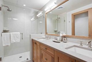 Riverfront Lodge 303 by East West Hospitality - 1
