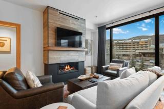 Riverfront Lodge 303 by East West Hospitality - 0