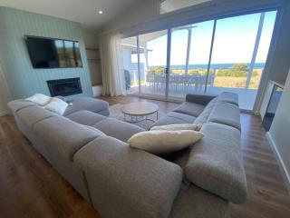 Pleasant View Too - 5