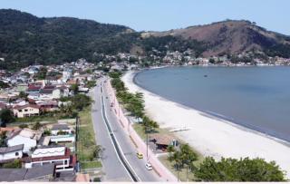 Casa com piscina, churrasqueira e terraço com vista pro mar! - Mangaratiba - 3