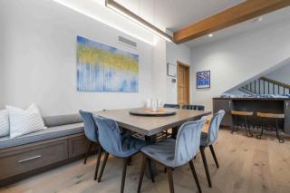 Riverfront Townhome 12 by East West Hospitality - 1