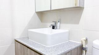 Comfort and Minimalist Studio at Amethyst Apartment By Travelio - 1
