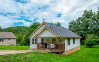Farmhouse Retreat - Sevierville - 0