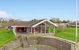 Nice Home In Bogø By With Wifi - 9