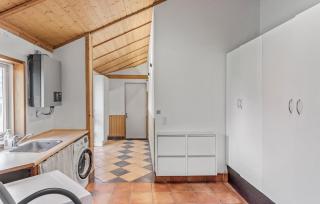 Nice Home In Bogø By With Wifi - 5