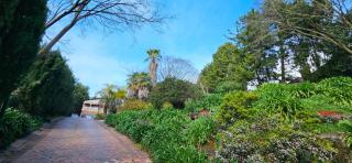 Maggie's Guesthouse on Swansfield - free pool, billiards, tennis court, more - Warrandyte - 0