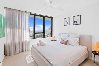 Luxe Oceanview Apartment in Palm Beach - Gold Coast - 8