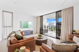 Luxe Oceanview Apartment in Palm Beach - Gold Coast - 5