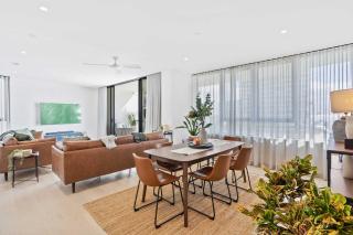 Luxe Oceanview Apartment in Palm Beach - Gold Coast - 3