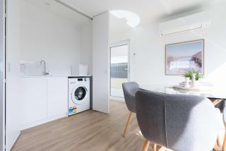 Bright & Airy Coastal abode - 5