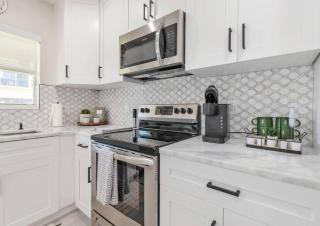 Cozy Victoria Park Retreat Unit 3 - Las Olas Beach - 2