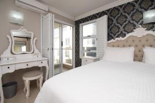 15 Glitter Bay Umhlanga Rocks Beachfront - Durban - 7