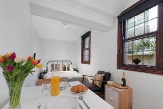 Cosy Little Venice Pied-à-Terre by MoreThanStays - London - 0