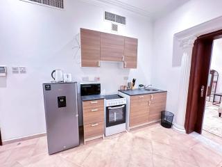 NA 22G01-01 1BR Apt in AD - 4