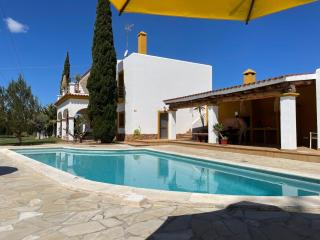 Villa Linda, ruime privé-villa met zwembad met prachtige tuin - Santa Gertrudis - 8