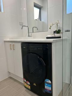 Redvue Holiday Apartments - 2