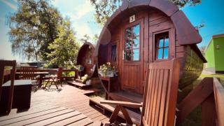 Campingfass mit Panoramaterrasse - 8