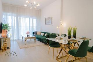Elegant 1BR Retreat with Rooftop Pool in JVC - Dubái - 9