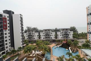 Nature Home 2 - Swiss Garden Resort Residences Beachfront Villa - Kuantan - 4