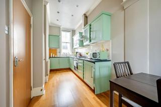 Large 1 Bedroom in Center of London 2 - London - 5