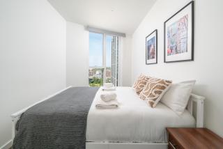 5-Stars 2 Bed 2 Bath Apt in the Heart of London - 4